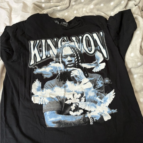 Fashion Nova graphic tee - Picture 3 of 5